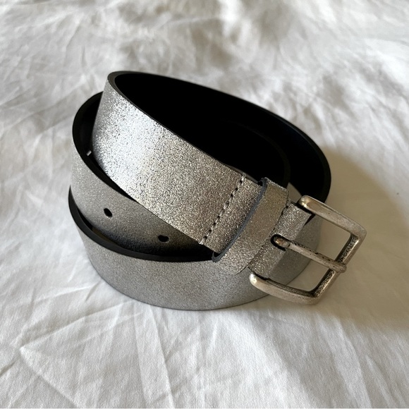 Anderson’s Silver Metallic Leather Belt. Size 70. NEW!